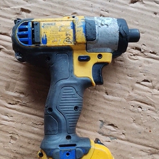 寻《《得伟起子机，DCF815