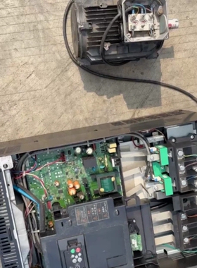 寻《《富士变频器 FRN0139F2S-4C，55KW，380V，