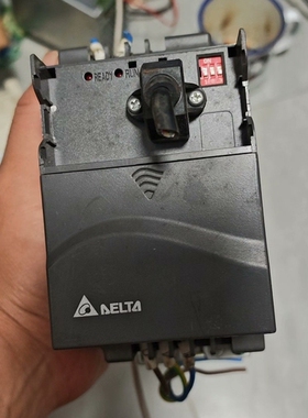 寻《《台达变频器220V.0.75kw，VFD007E21A一台/