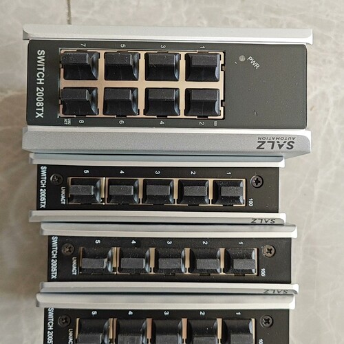 寻《《SALZ交换机 SWITCH 2008TX 一个，SWIT