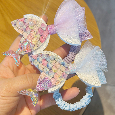 美人鱼公主扎丸子头女孩可爱