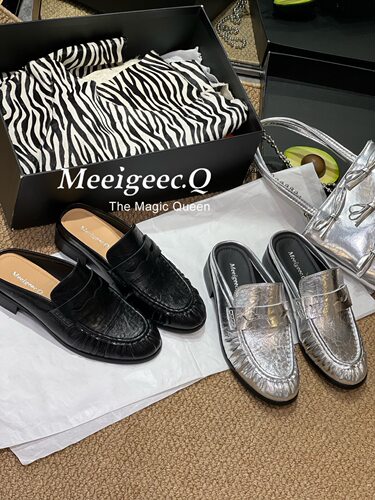 Meeigeec.Q真皮褶皱乐福包头半拖鞋女2026新款时尚百搭平底拖鞋潮