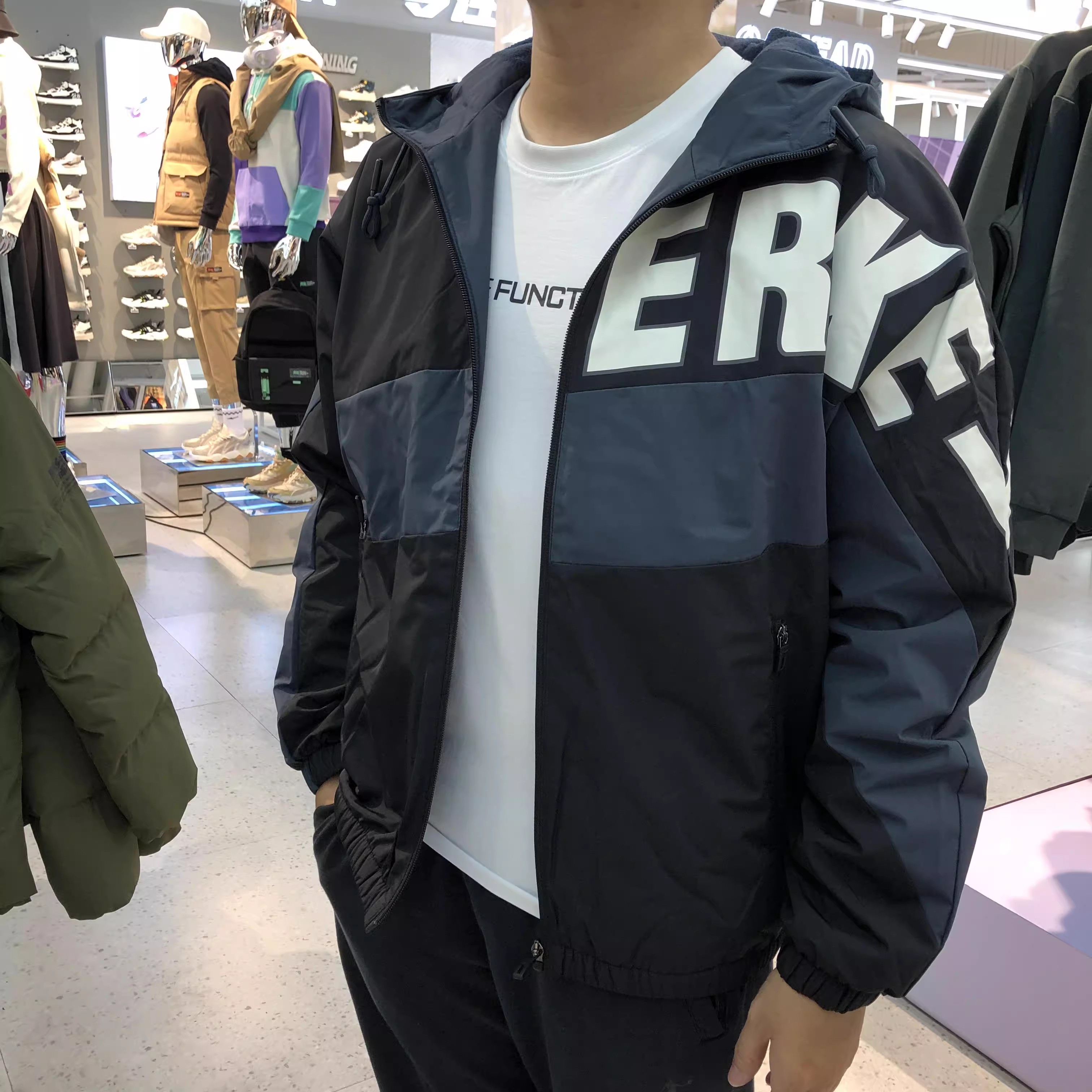 运动外套erke/鸿星尔克连帽