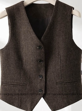 新款法式复古经典人字纹单排扣百搭显瘦短款西装马甲女小马夹背心