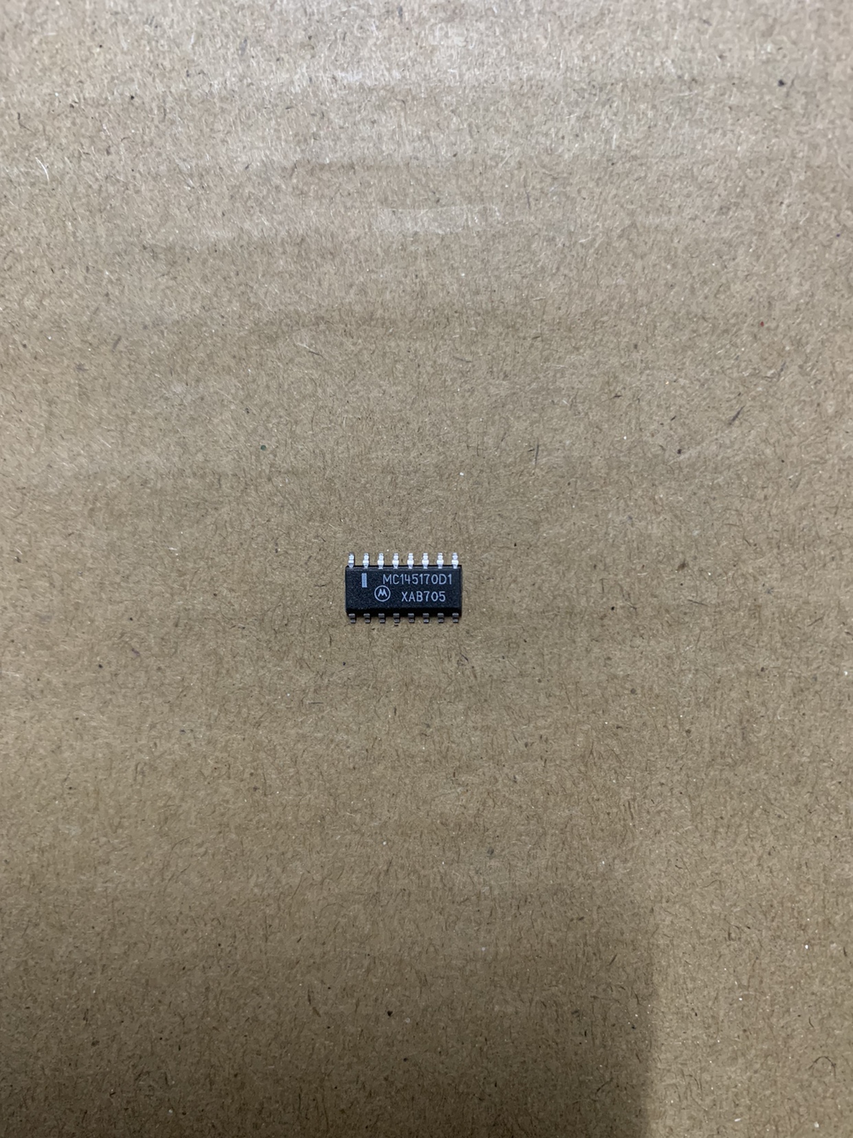 全新原装进口正品 MC145170D1串行接口CMOS PLL频率合成器芯片-封面