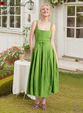 赫本风复古女装精致气质法式名媛高级感方领绿色吊带度假连衣裙