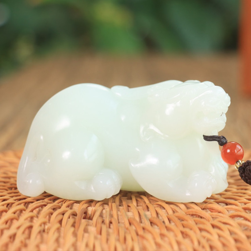 天然新疆和田玉貔貅手把件男士款玉石文玩羊脂白玉皮丘把玩件209g