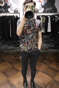 街潮夏时装 定制植物花卉数码 印优质牛奶丝面料短袖 T恤男 秀场款