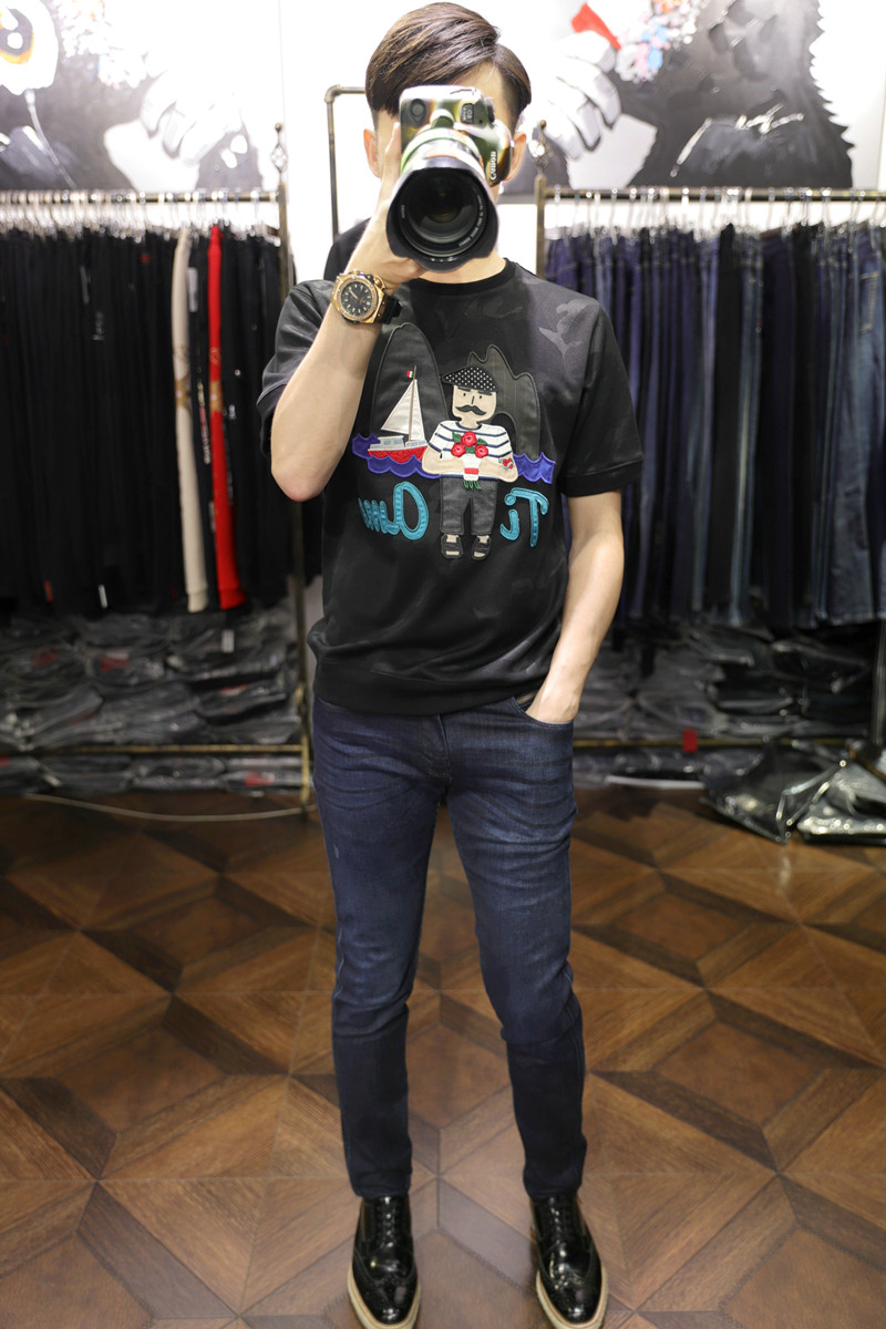 米兰站双子星秀场风刺绣水手图圆领黑色修身时尚个性短袖卫衣男