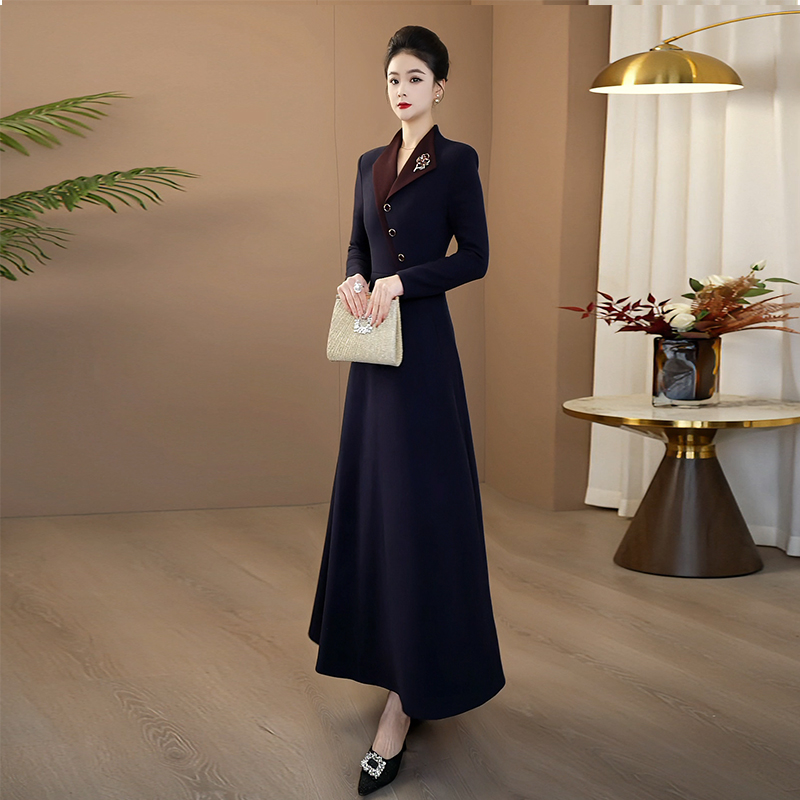 超好看的冬装连衣裙加厚2025新款今年流行爆款气质显瘦超长裙225