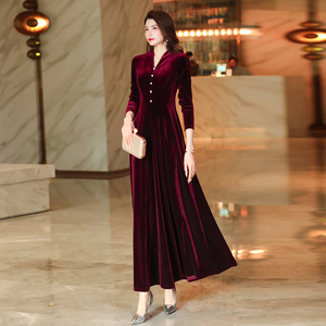 酒红色金丝绒春秋连衣裙2026时尚修身显瘦高级大气长袖大摆裙1850
