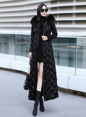 黑色羽绒服女款冬季新品高端修身显瘦长款连帽狐狸毛领白鸭绒6231