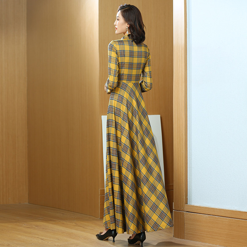黄色格子纹连衣裙春秋2024年新款西装领修身气质大摆拖地长裙1454