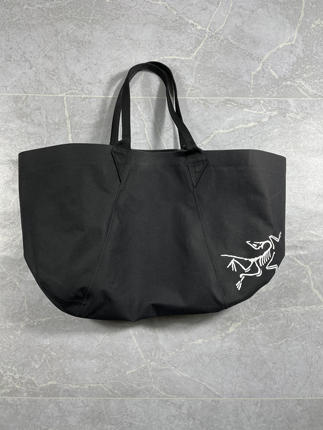 现货Arcteryx始祖鸟 CARRIER 45L 手提袋包 gear tote 防水托特包