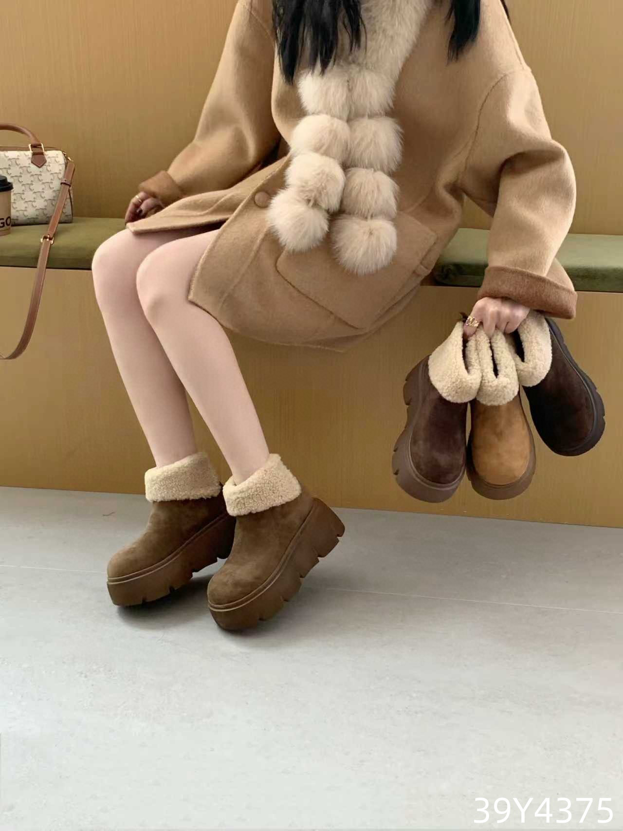 欧洲站2025冬羊羔毛厚底增高圆头加绒短靴百搭马丁靴雪地靴女4375