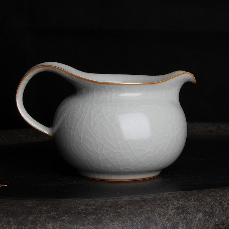 台湾柏采汝窑茶海冬青釉月白 柏采窑 IR-118E汝瓷开片 观云公道杯