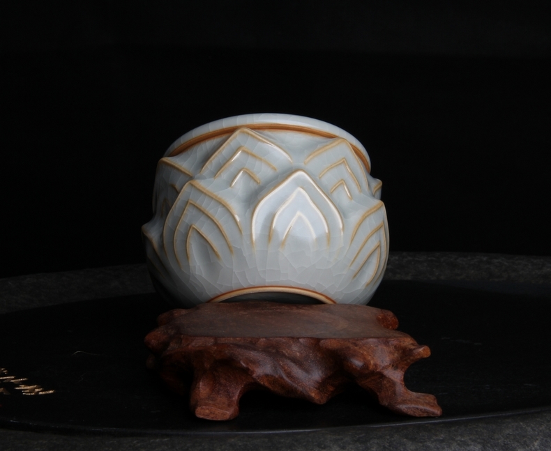 台湾柏采汝窑香薰冬青釉月白 柏采窑 XR-105E汝瓷开片 莲香台香炉