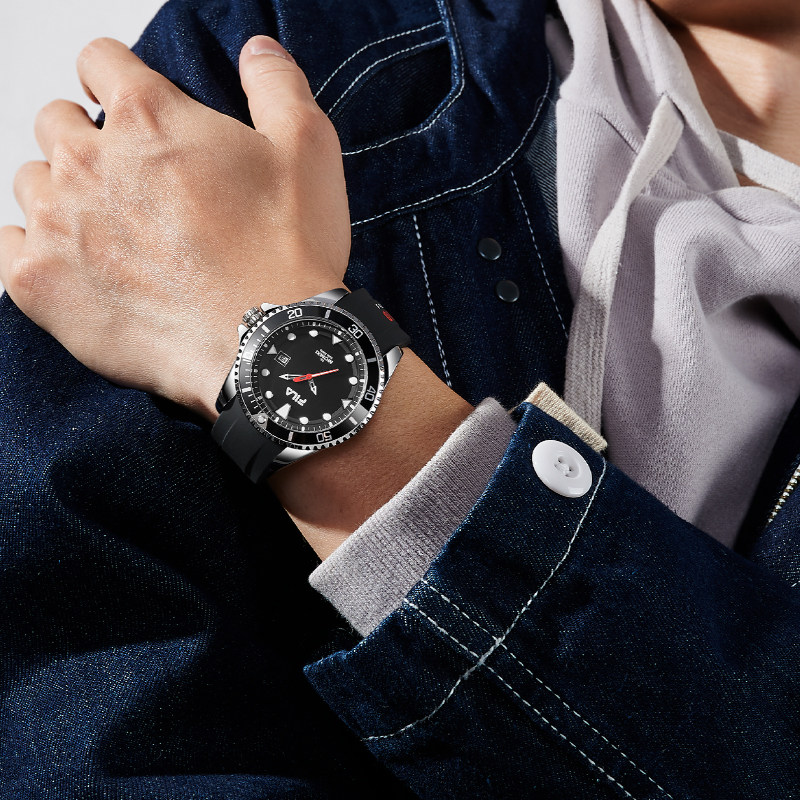 FILA斐乐学生手表男学生初高中夜光潮酷时尚百搭腕表2026新款6735