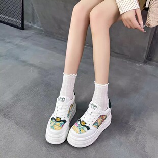 真皮内增高小白鞋女新款时尚彩色小个子小码33松糕厚底运动休闲鞋