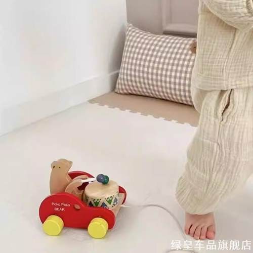 拉绳牵引绳走路女孩木制玩具娃娃男孩子幼儿园小猪手工课智力玩具