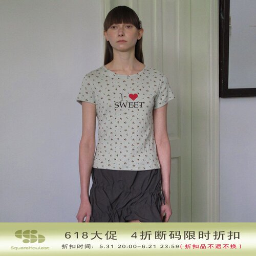 square houlest夏季碎花修身显瘦正肩短袖甜辣小众设计上衣T恤女