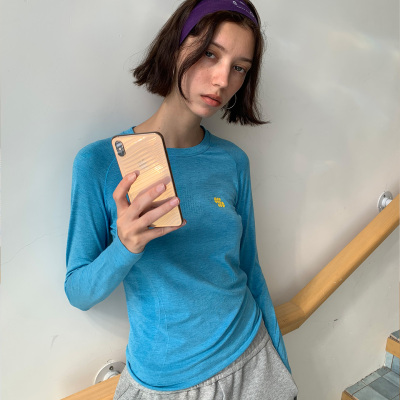 含羊毛质感的早秋轻户外打底T