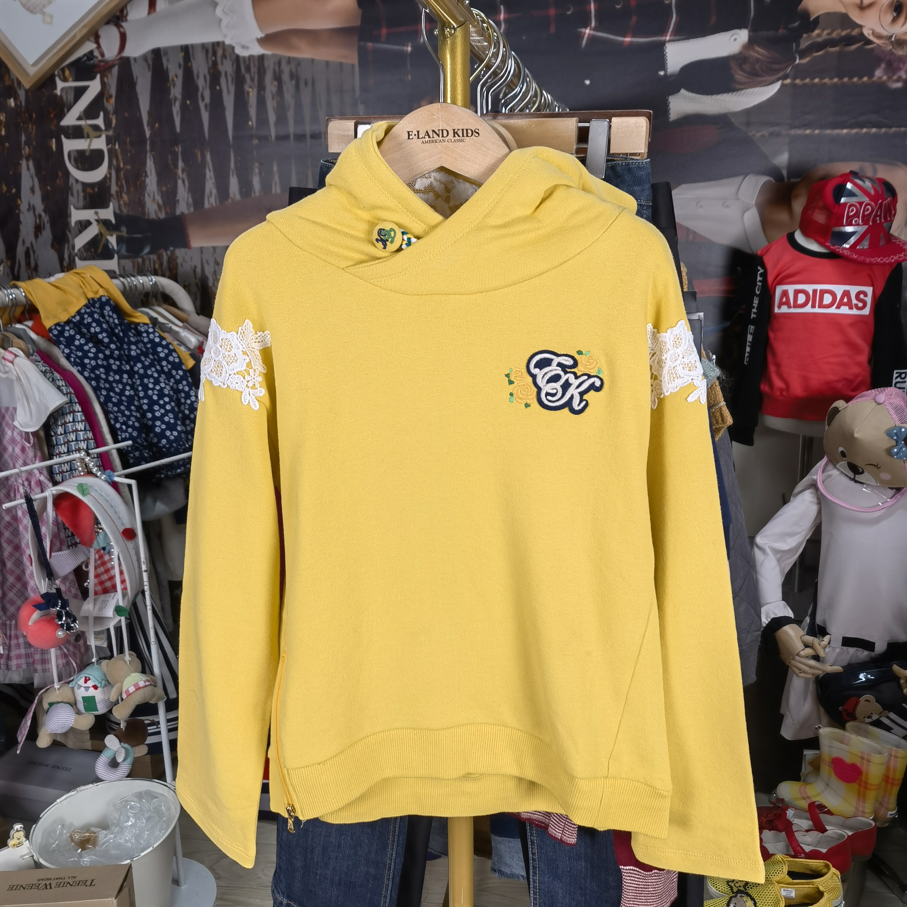 elandkids/依恋童装 女童春秋款 蕾丝装饰 连帽卫衣 ekmh44v21k