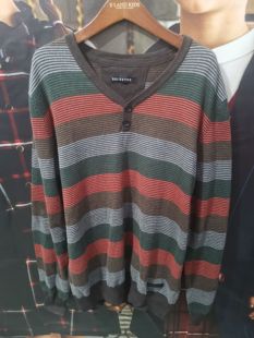 两色条纹套头针织衫 jackjones 100%棉V领 男士 杰克琼斯成人