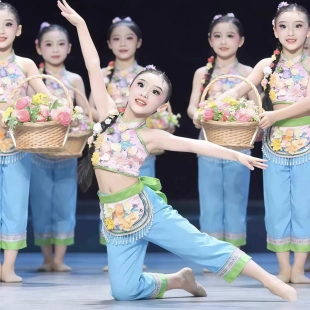 又见南泥湾六一儿童舞蹈服演出服女群舞跳春来秧歌服花篮编筐道具