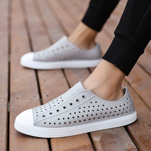 Летние босоножки, тапочки в стиле Crocs, нескользящая пляжная обувь подходит для мужчин и женщин, трендовые мюли, для влюбленных, мягкая подошва
