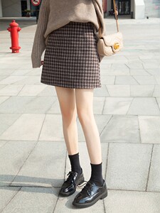 短裙女秋冬2024新款高腰显瘦咖色格子包臀a字裙大码毛呢半身裙