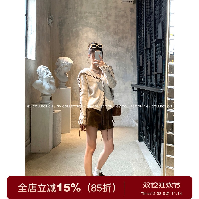 大翻领棒针穿绳麂皮竖条羊毛毛衣