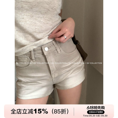 猫抓纹高腰包臀直筒牛仔短裤