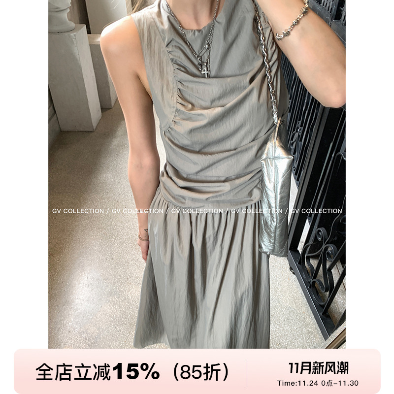 GV大白哥 随性工装风 褶皱工装背心裙圆领休闲风无袖连衣裙长裙女