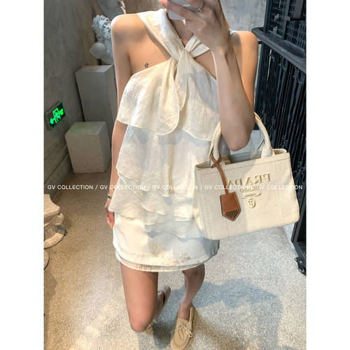 天丝露肩荷叶设计感无袖背心上衣