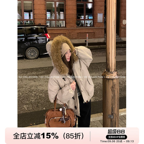GV大白哥 暖炉冬日 设计感环保貉子毛领牛角扣棉服连帽保暖外套女
