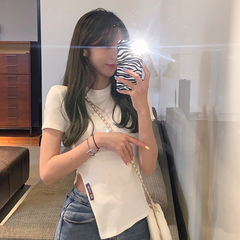 實價實拍~顯瘦設計感不規則開叉貼標修身短袖T恤 四色入