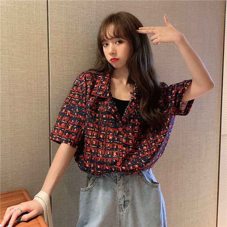 Real price real shot ~ New Summer retro design, loose short sleeve shirt with Hong Kong flavor