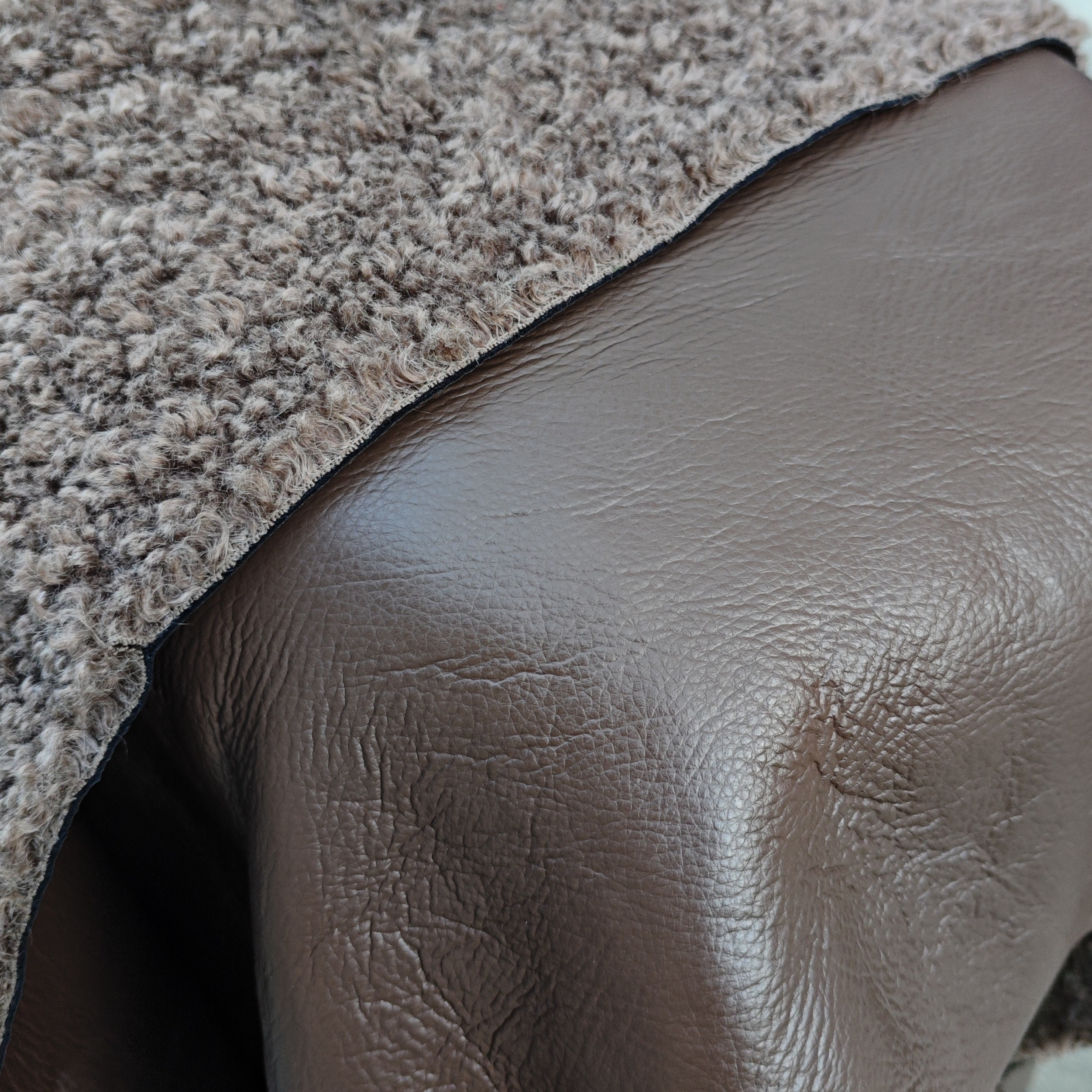 咖啡色皮毛一体复合面料 冬季厚实保暖风衣大衣外套服装布料清仓