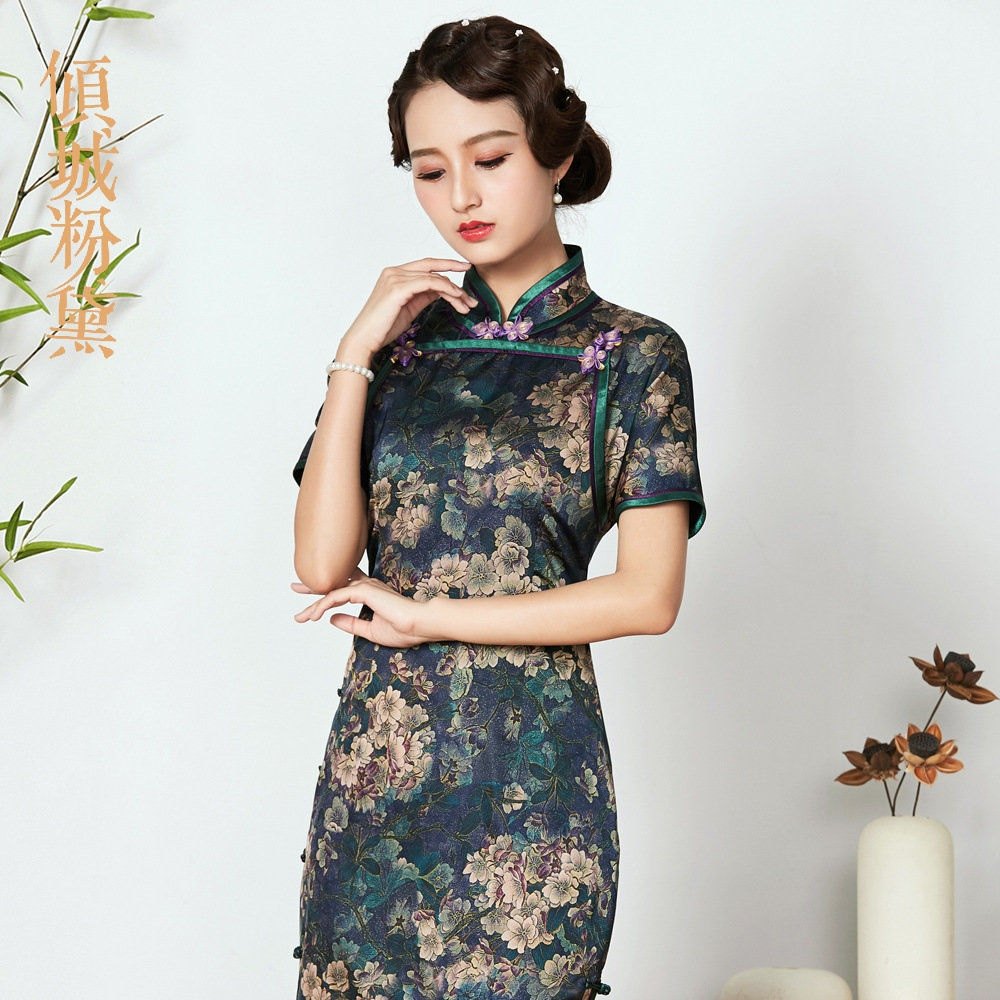 倾城粉黛真丝长款高端定制手工盘扣短袖旗袍新款轻奢女神大码旗袍