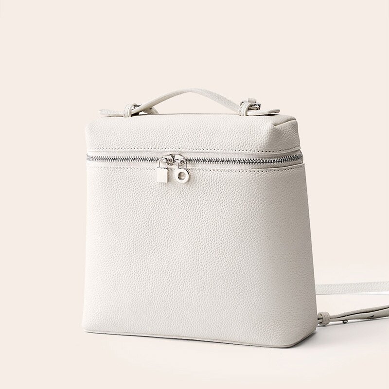 秋冬2025夏新款LP真皮背包大容量双肩包头层牛皮女书包旅游包