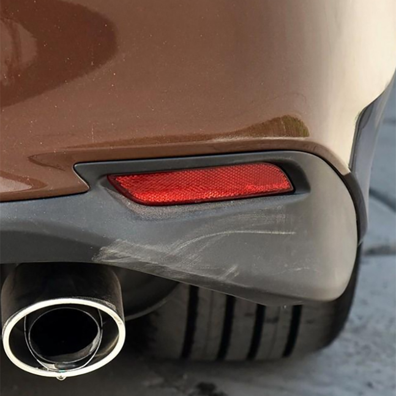 适用丰田凯美瑞20018~2022年款后保险杠雾灯装饰假灯红色反光条片