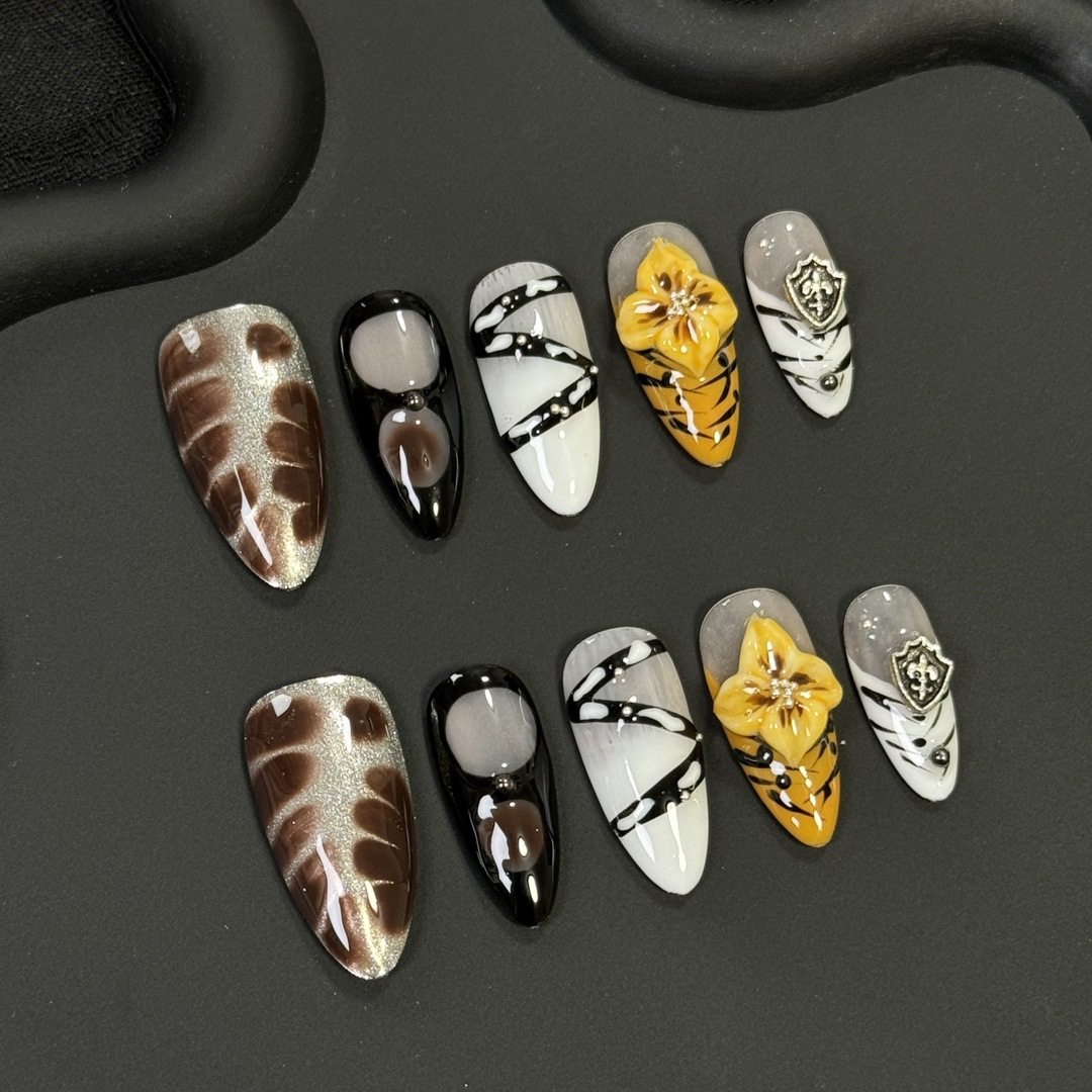 咖色系纯手工穿戴甲飘带美甲成品杏仁款猫眼假指甲贴片可拆卸酷帅,彩妆/香水/美妆工具,穿戴甲/甲片,淘宝优惠券,粉丝福利购,淘宝优惠卷