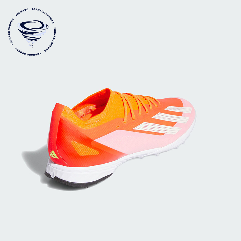 阿迪达斯男女足球运动鞋