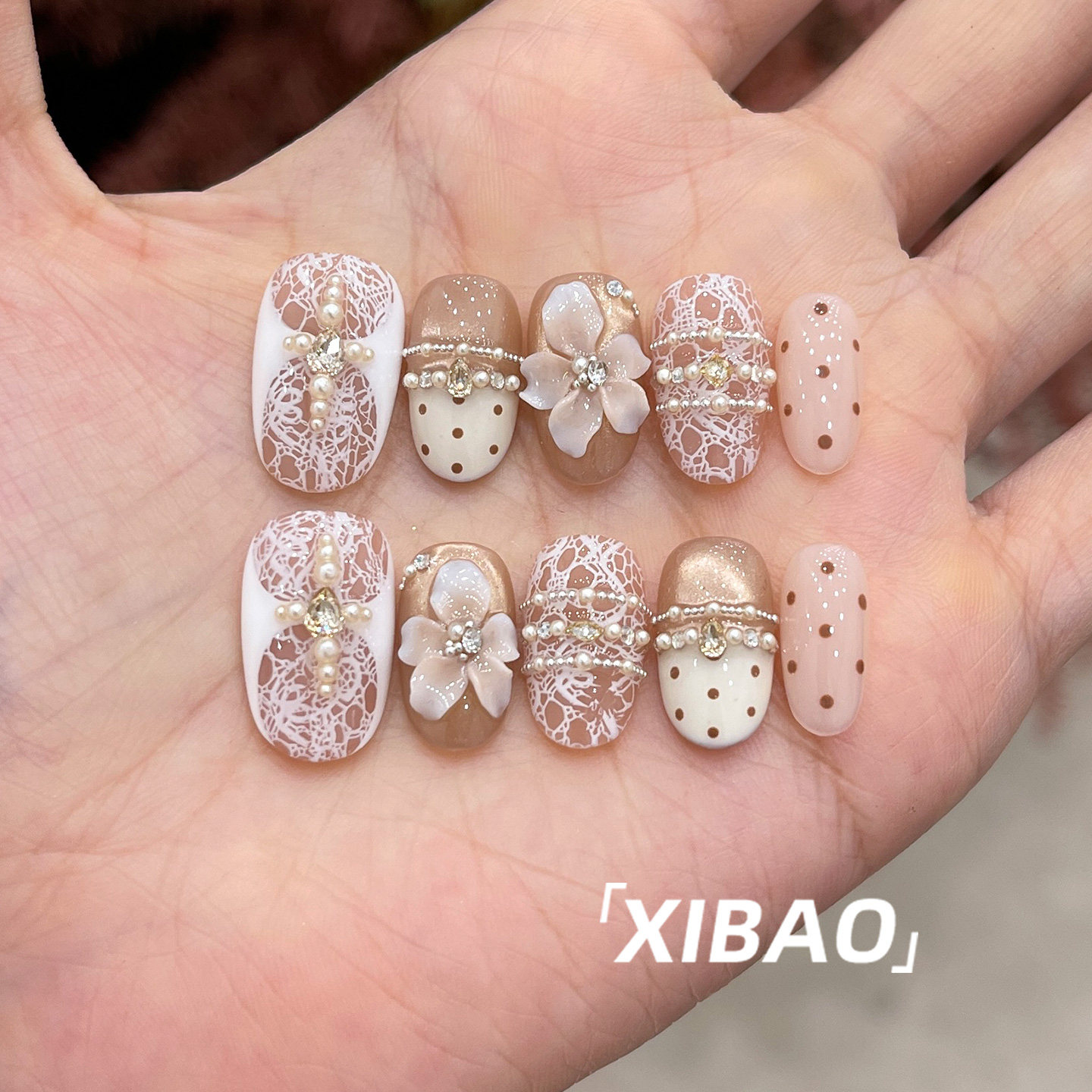 手工穿戴甲2026新款法式猫眼穿戴美甲短款高级感显白波点指甲贴片