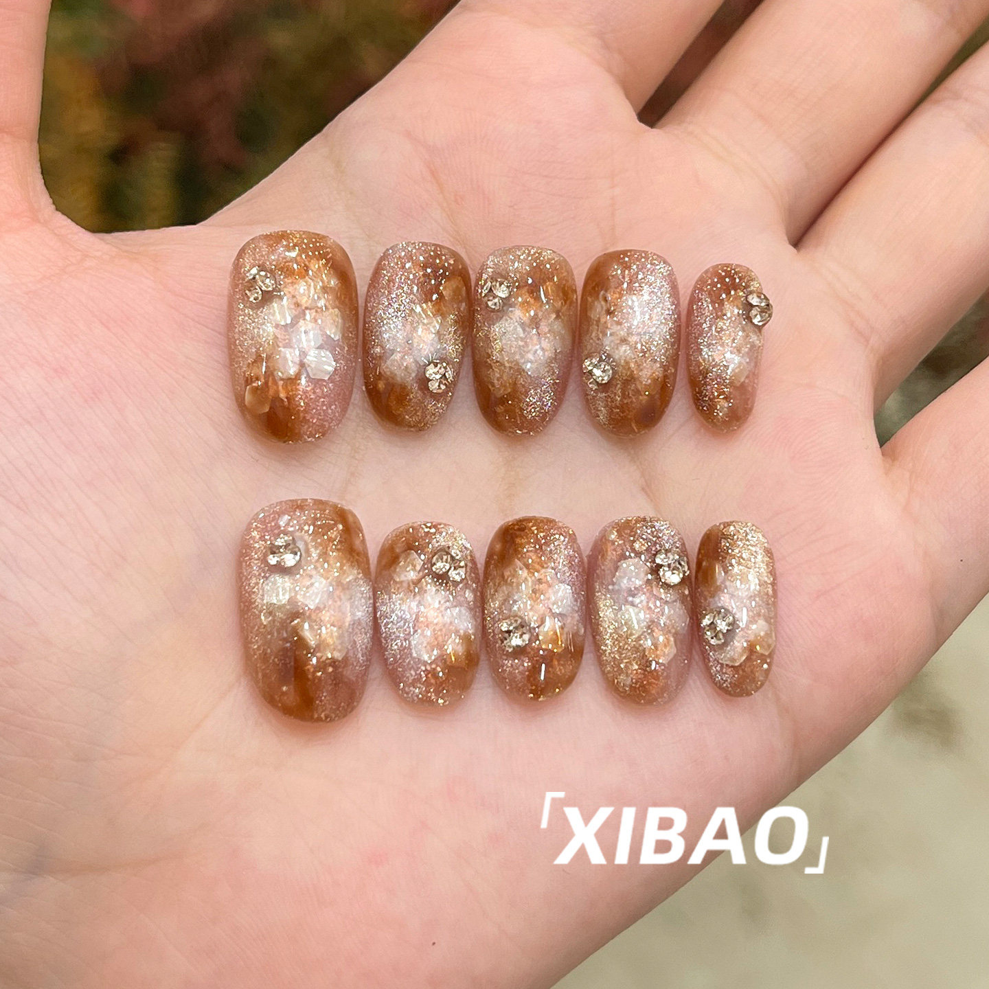 美拉德穿戴甲2026新款超火显白穿戴美甲短款高级感纯手工指甲贴片图片