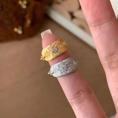 复古中古拉丝工艺轻奢高级感盾牌尾戒精致太阳锆石开口戒指女新品
