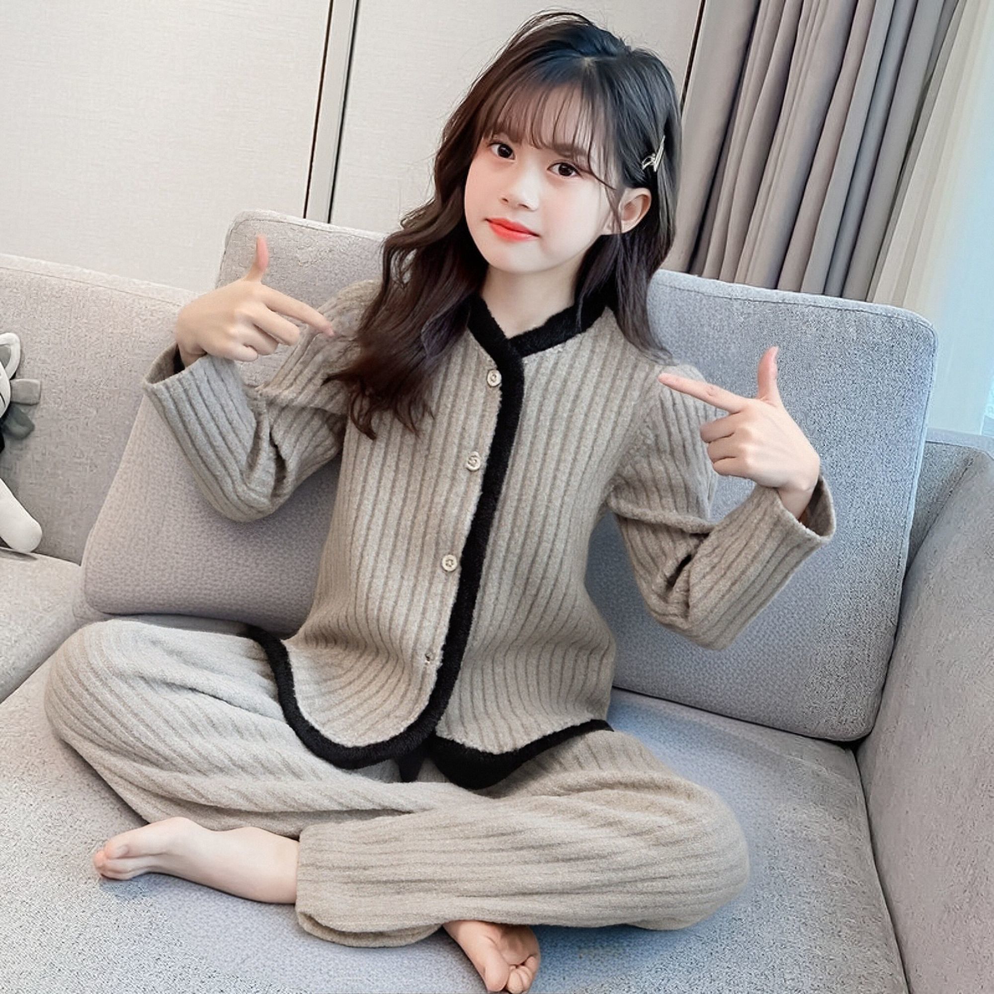 儿童睡衣家居服秋冬开衫保暖薄绒长袖女童套装外穿德绒中大童睡衣