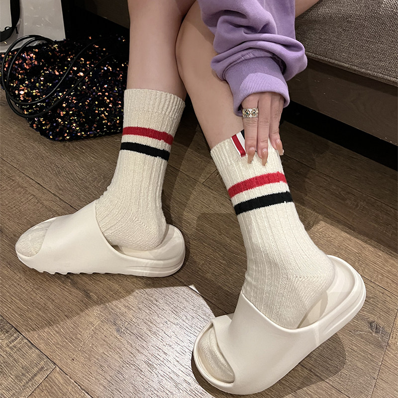 秋冬加厚女士袜子简约tb风红蓝条纹保暖中筒袜搭配雪地靴外穿袜女