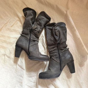 中筒侧拉链做旧柳钉堆堆靴西部靴复古街头风皱皮废土风高跟时装靴